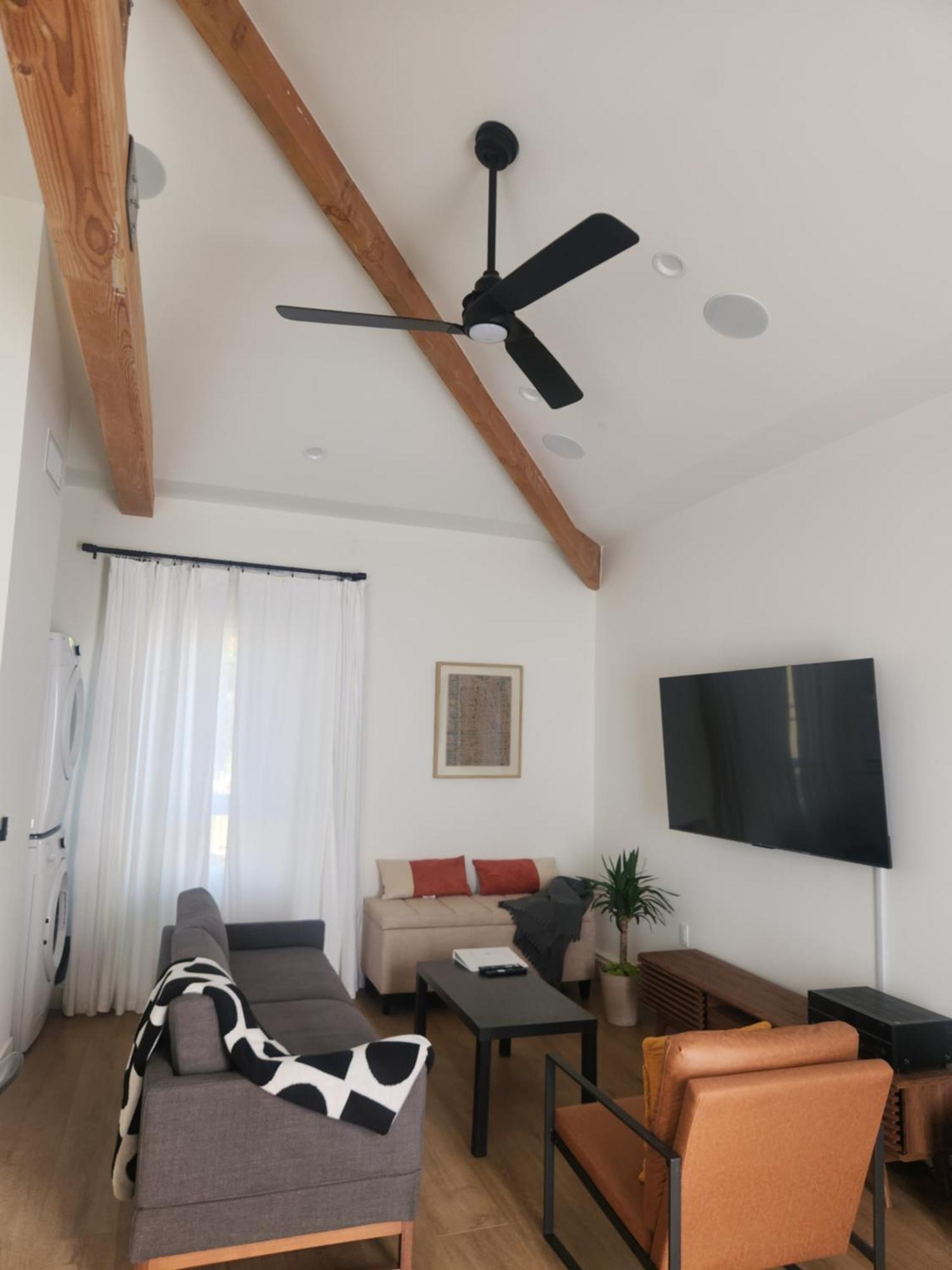 Ladera Retreat Near Sofi Stadium, Lax, *